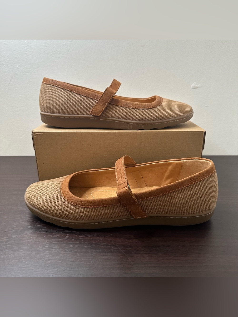 Earth Mary Jane Lorali Comfort Casual Flats Brown Hook & Loop Round Toe 11 Wide